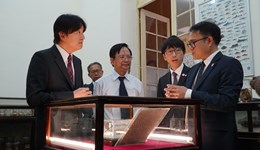 Hoàng thái tử Nhật Bản thăm bảo tàng Sinh học, Trường Đại học Khoa học Tự nhiên
