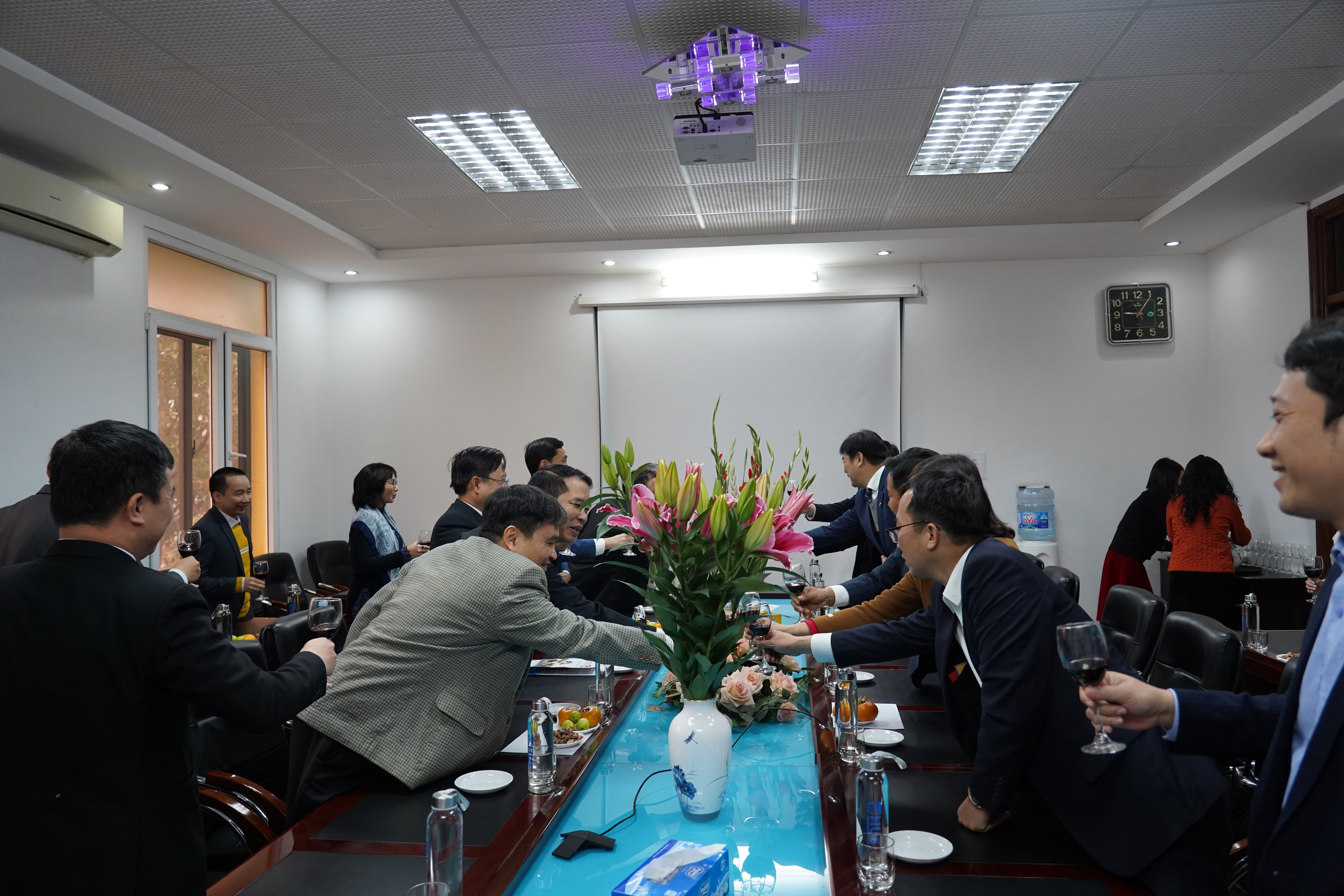 Giám đốc Đại học Quốc gia Hà Nội thăm và chúc Tết Trường Đại học Khoa học Tự nhiên